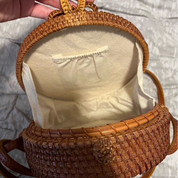 Round Rattan Crossbody - Picture 4 of 9